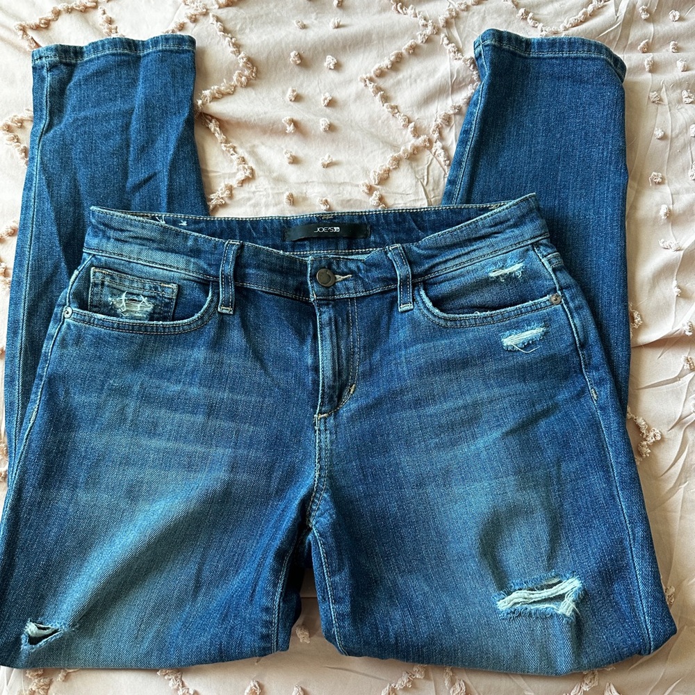 Distressed Size 28 Joes jeans